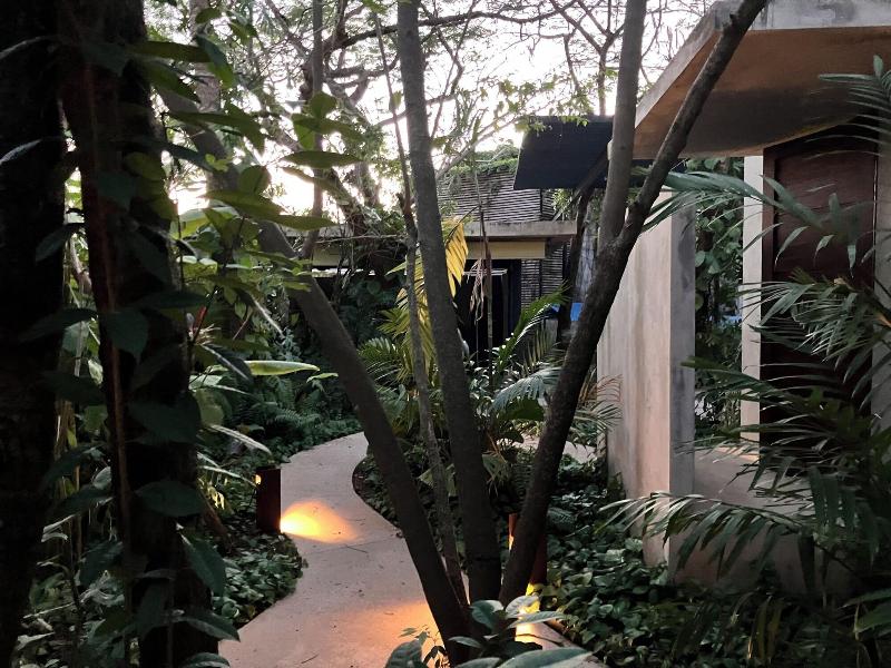 Basico Pixoy Hotel image
