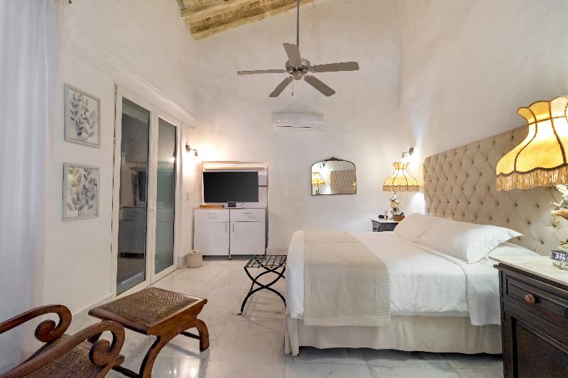 El Marques Hotel Boutique By GEH Suites image