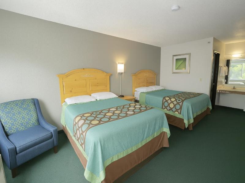 Royal Inn & Suites Milaca image