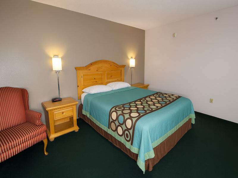 Royal Inn & Suites Milaca image