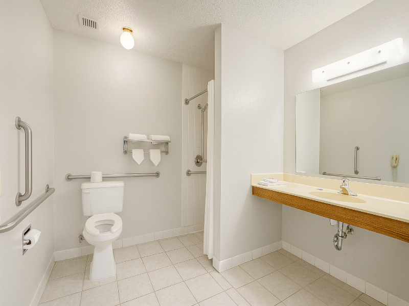 Royal Inn & Suites Milaca image