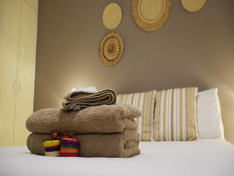 Park View Hostel & Suites image