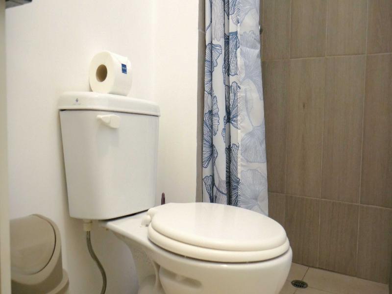 Park View Hostel & Suites image