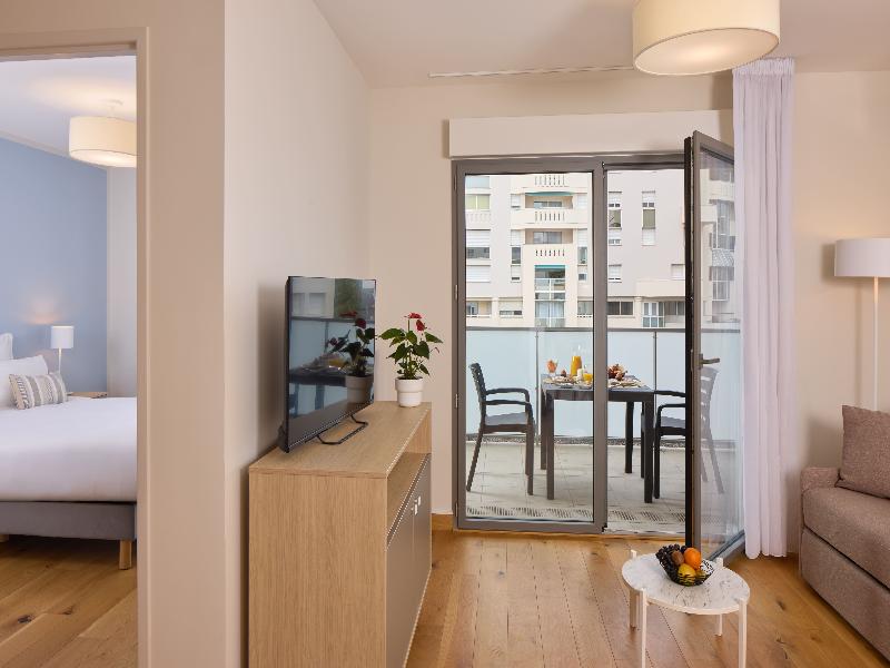 Quality Suites Pau Porte Des Pyrénées image