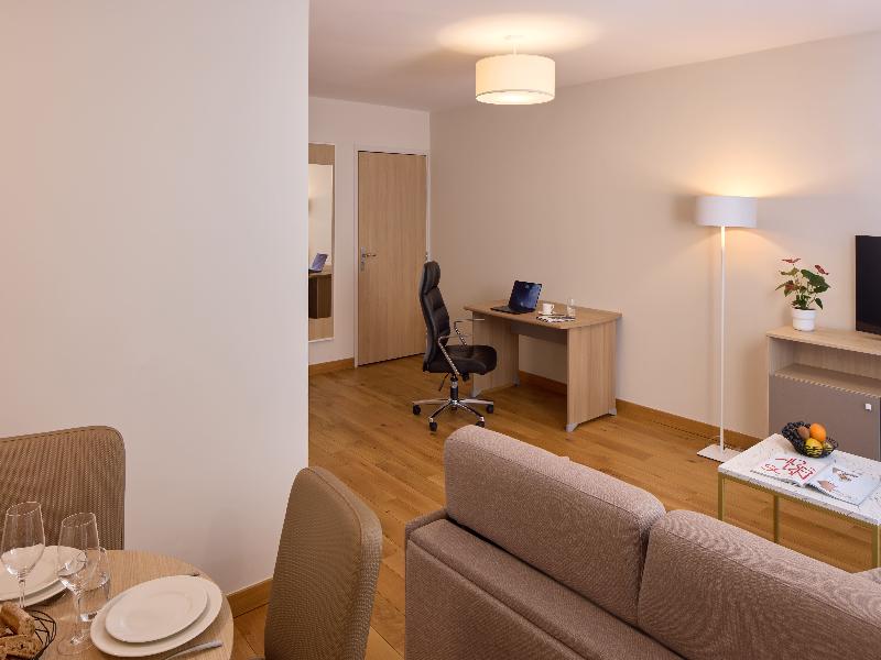 Quality Suites Pau Porte Des Pyrénées image