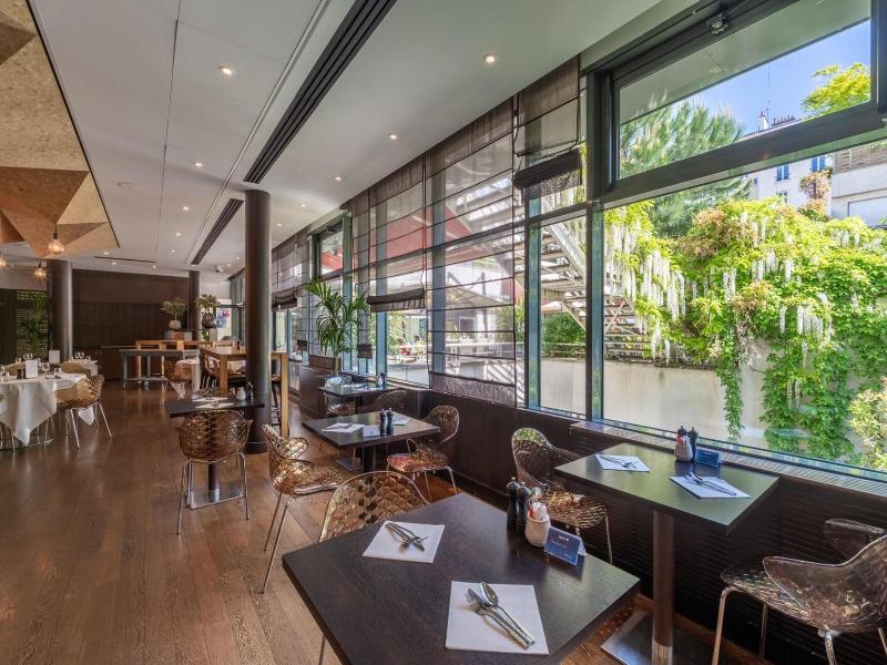 Doubletree By Hilton Paris Boulogne image