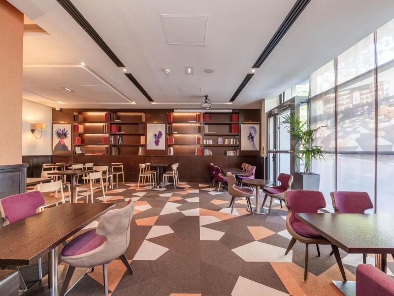 Doubletree By Hilton Paris Boulogne image