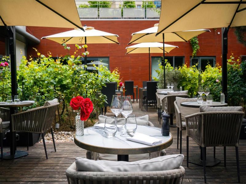 Doubletree By Hilton Paris Boulogne image