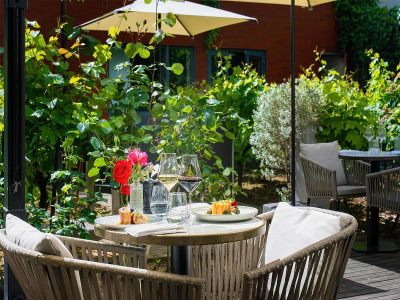 Doubletree By Hilton Paris Boulogne image