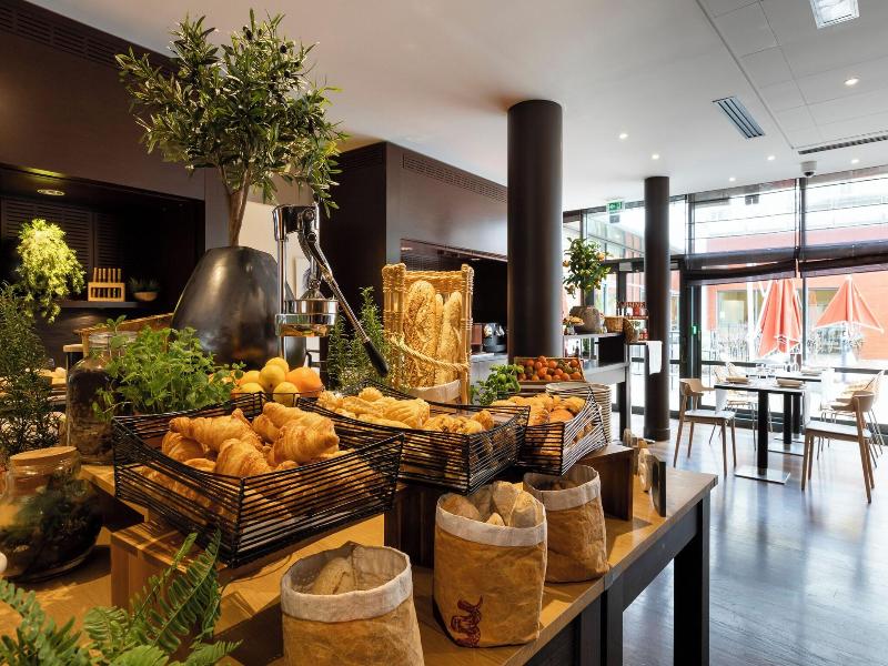 Doubletree By Hilton Paris Boulogne image