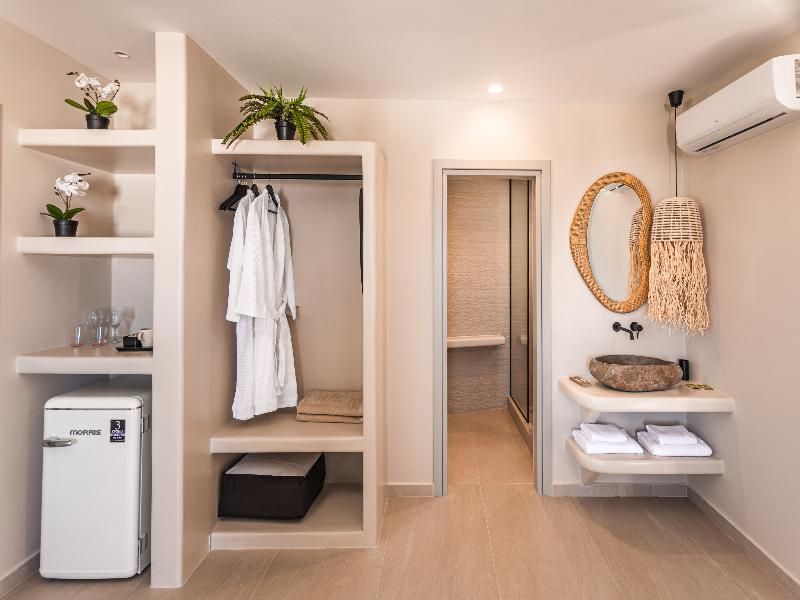 Evmaria Suites image