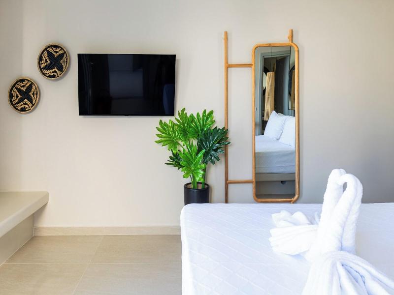 Evmaria Suites image
