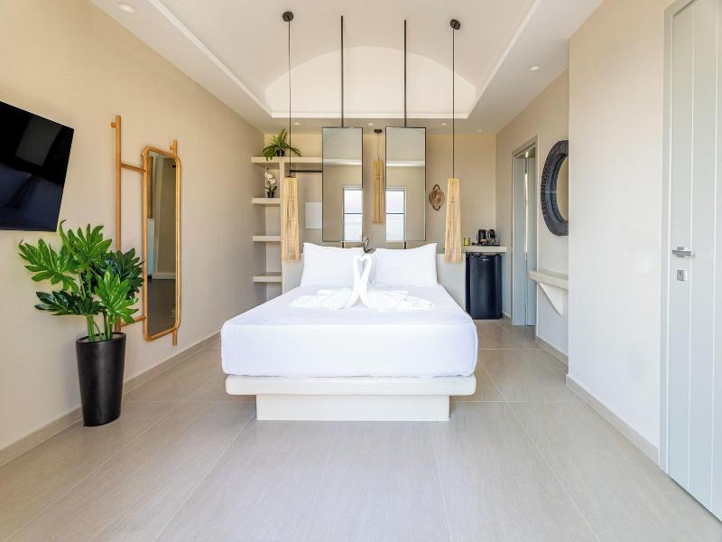 Evmaria Suites image