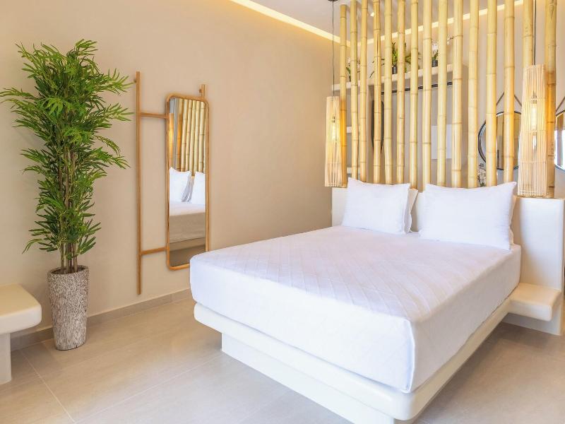 Evmaria Suites image
