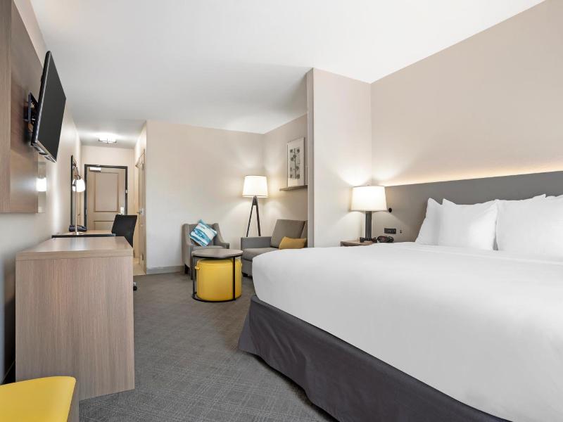 Comfort Inn Suites Slidell image