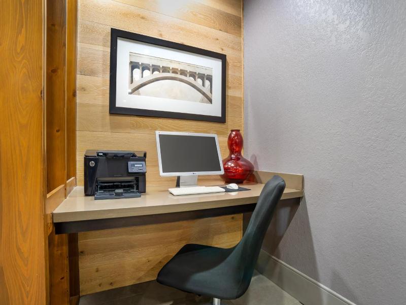 Comfort Inn Suites Slidell image