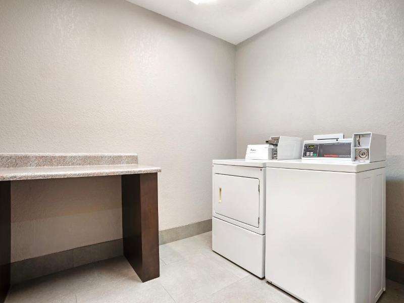 Comfort Inn Suites Slidell image