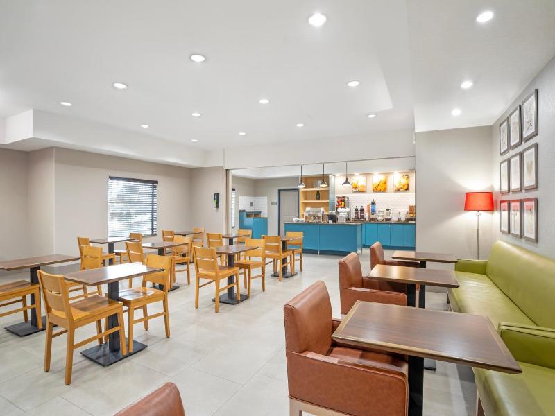 Comfort Inn Suites Slidell image