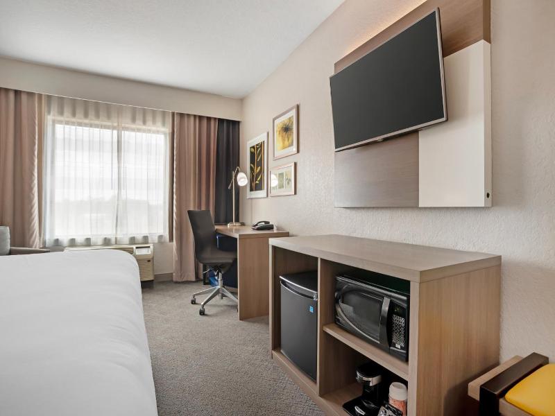 Comfort Inn Suites Slidell image