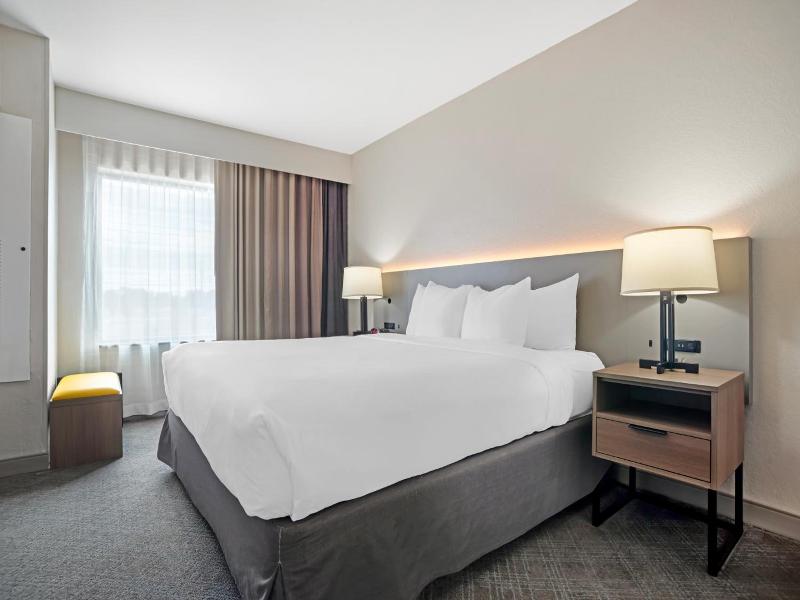 Comfort Inn Suites Slidell image