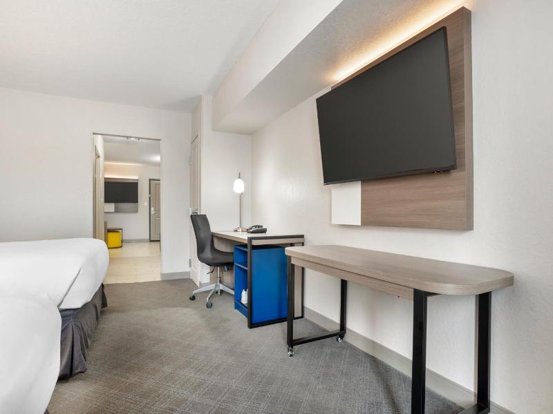 Comfort Inn Suites Slidell image