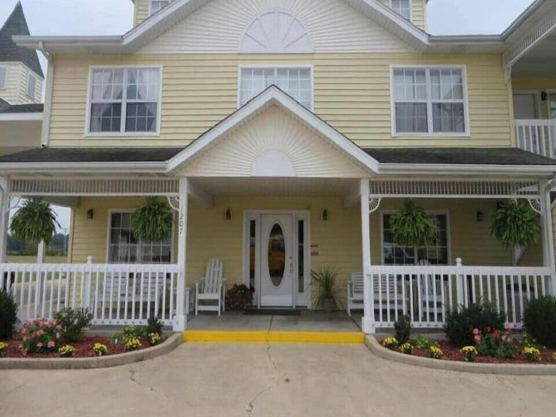Honeysuckle Inn