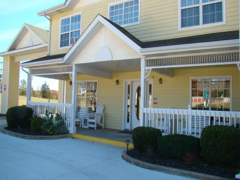 Honeysuckle Inn