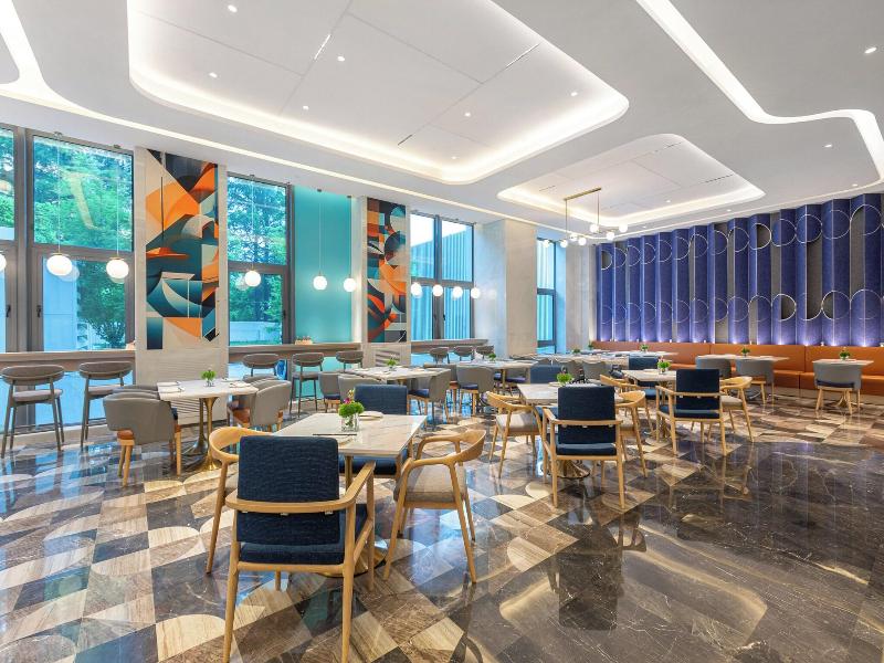 Holiday Inn Express Shanghai Changfeng Park image