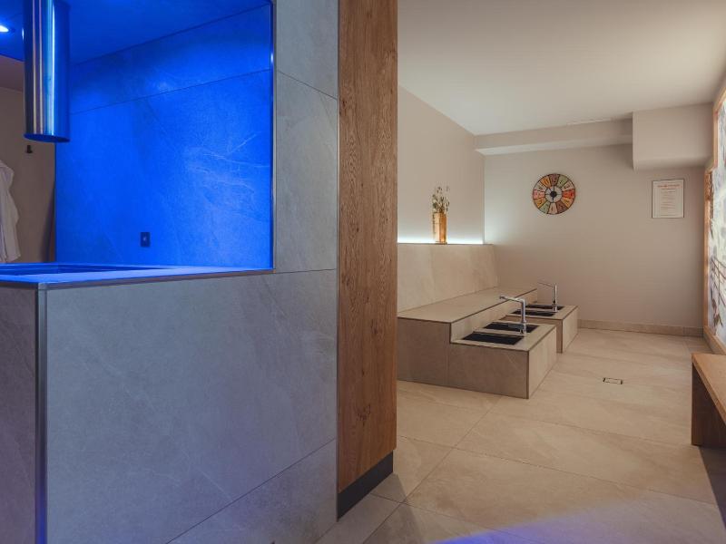 Hotel Zimba image