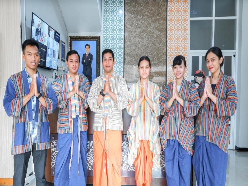 The Cabin Hotel Sutomo image