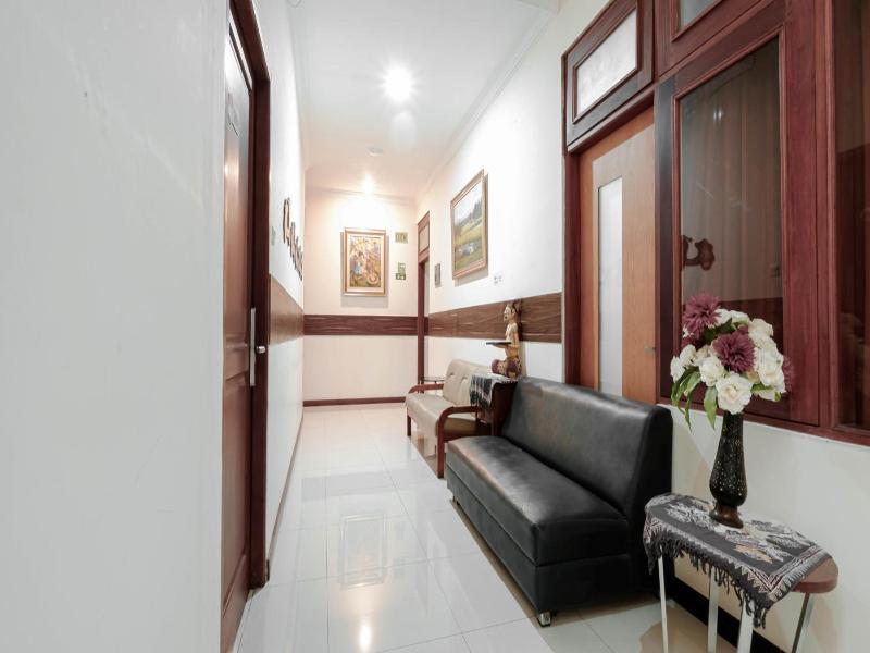 The Cabin Hotel Sutomo image