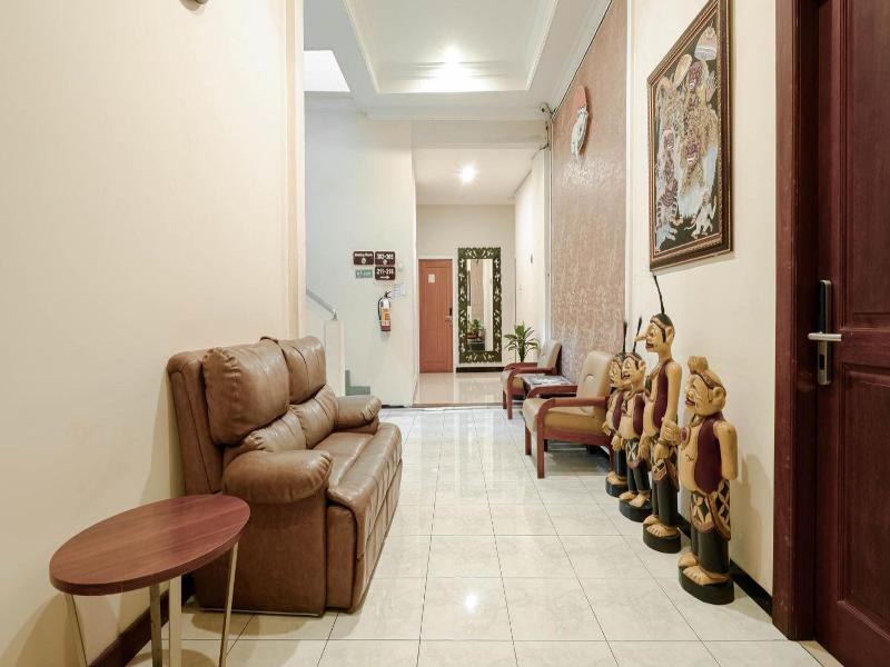 The Cabin Hotel Sutomo image
