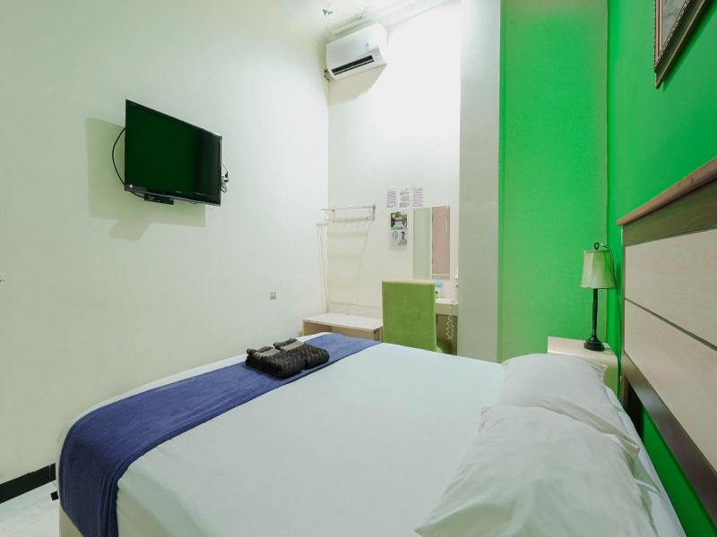 The Cabin Hotel Sutomo image