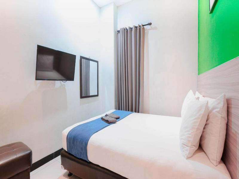 The Cabin Hotel Sutomo image