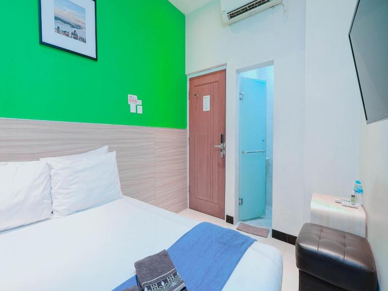 The Cabin Hotel Sutomo image