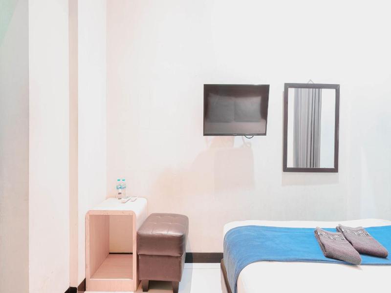 The Cabin Hotel Sutomo image
