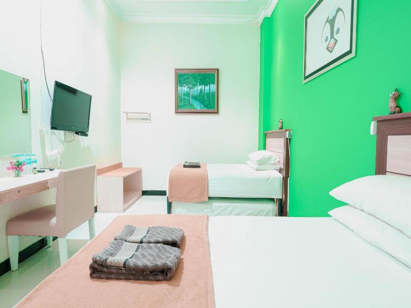 The Cabin Hotel Sutomo image
