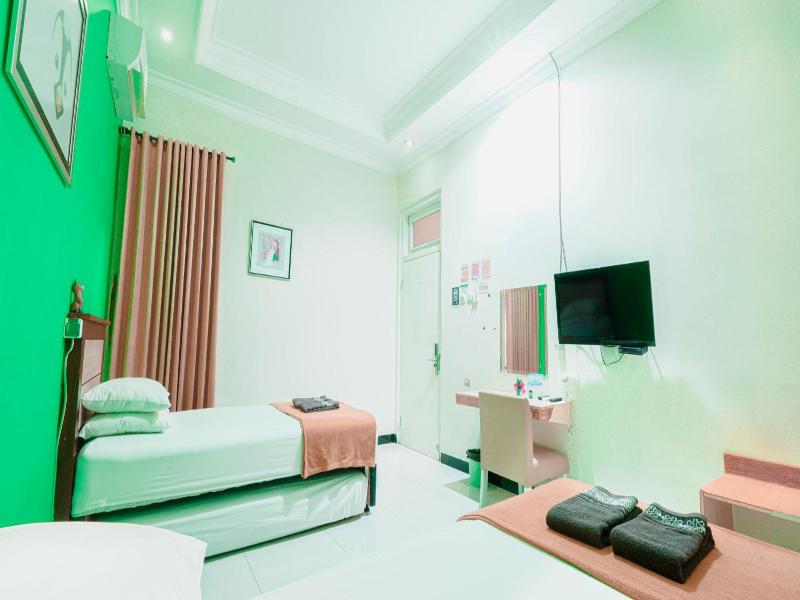 The Cabin Hotel Sutomo image