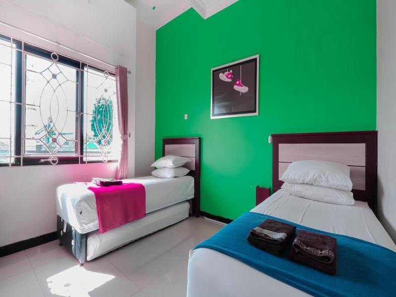 The Cabin Hotel Sutomo image