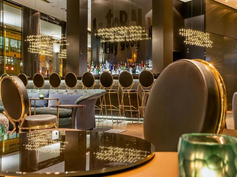 Hotel Motel One Frankfurt Romer image