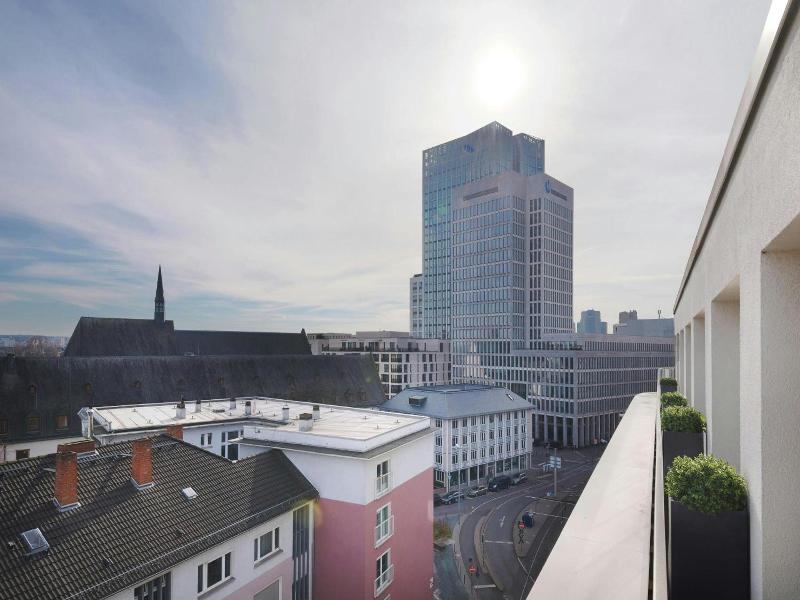 Hotel Motel One Frankfurt Romer image