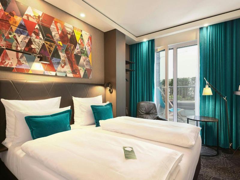 Hotel Motel One Frankfurt Romer image