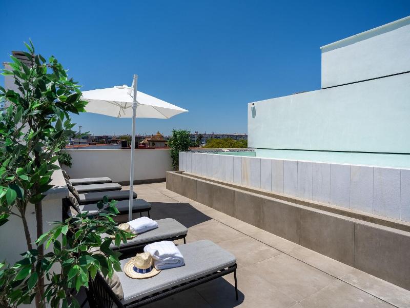 Limehome Sevilla image