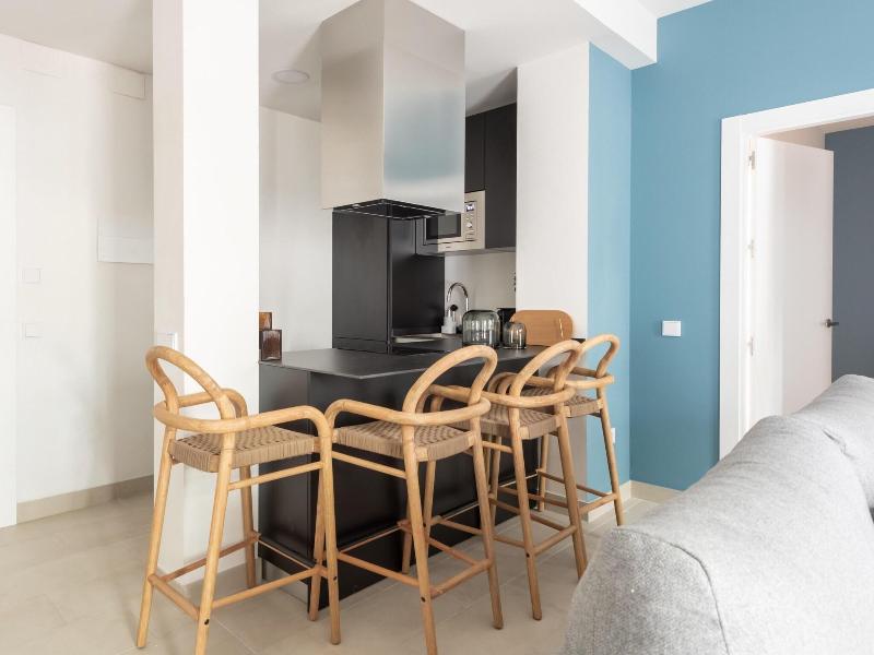 Limehome Sevilla image