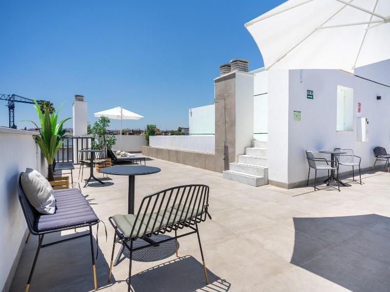 Limehome Sevilla image