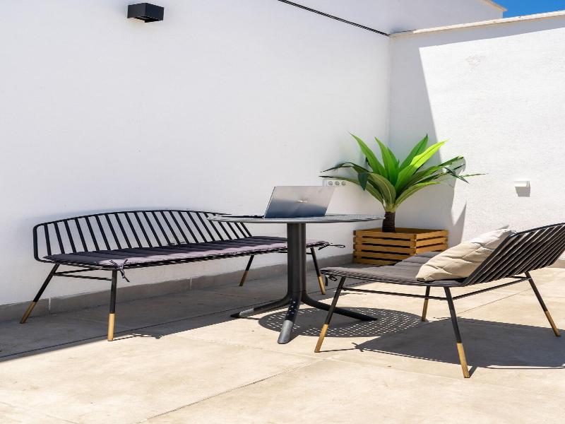 Limehome Sevilla image