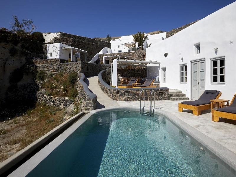 El Verano Suites