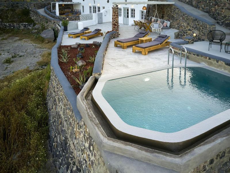 El Verano Suites