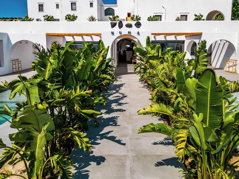 Numa Santorini