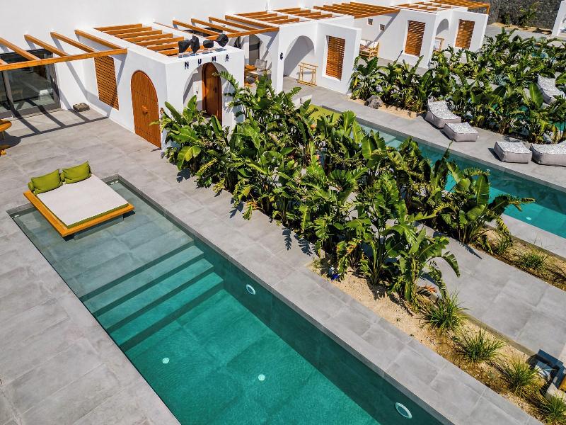 Numa Santorini